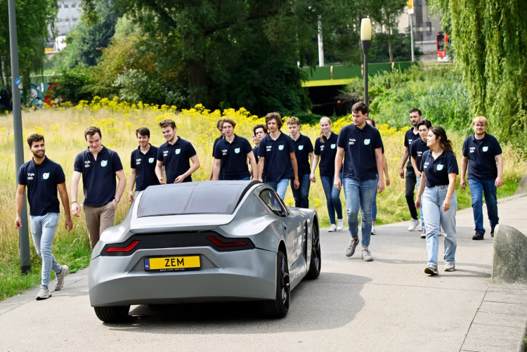 В Нидерландах создали прототип электромобиля, поглощающего углекислый газ1