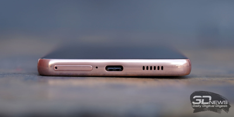  Samsung Galaxy A53, нижняя грань: слот для карточек, мини-джек, микрофон, порт USB Type-C и динамик 