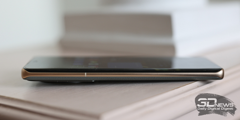  Xiaomi 12S Ultra, левая грань свободна от функциональных элементов 