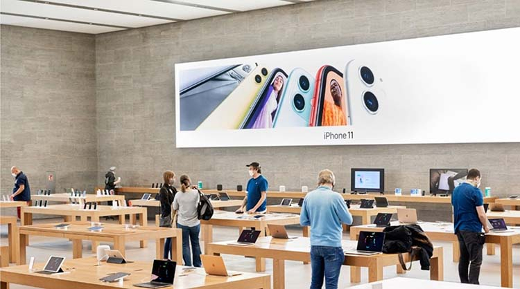 Apple выплатит сотрудникам фирменных магазинов $30,5 млн за досмотр их сумок