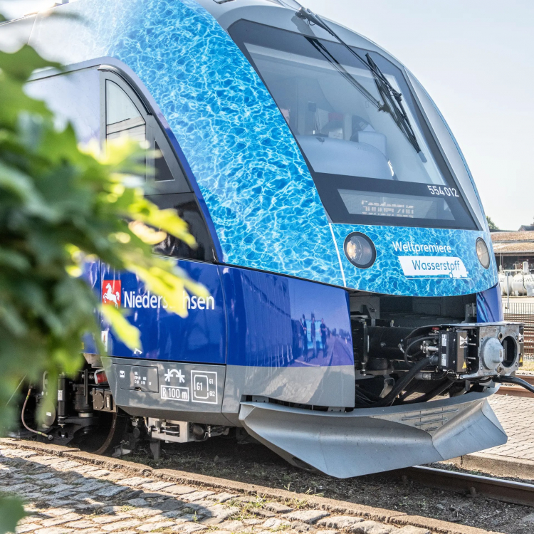 В Германии стартовали массовые пассажирские перевозки на водородных поездах Coradia iLint