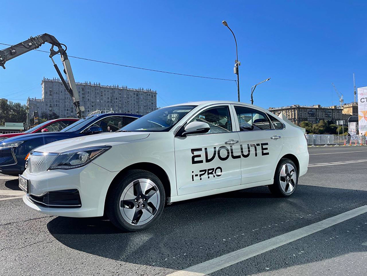 Дилер раскрыл цены на российские электромобили бренда EVOLUTE
