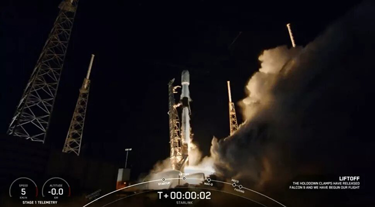 SpaceX доставила на орбиту ещё 52 спутника Starlink  теперь их там около 3400