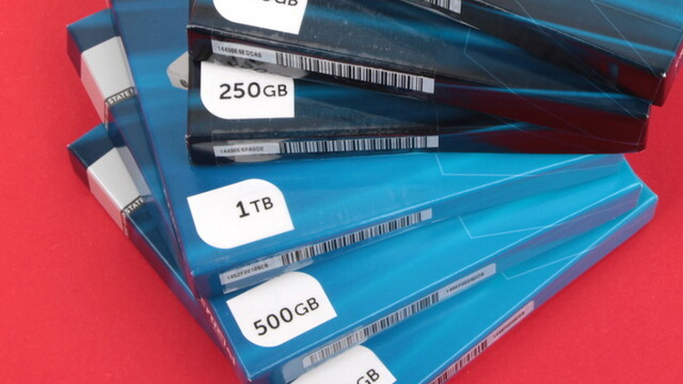Индустрия готовится к обвалу цен на SSD к концу года  память 3D NAND подешевеет на 15-20 %