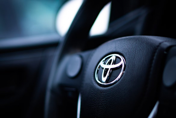 Toyota выпустит компактный электрический седан bZ3 до конца года  пока только в Китае примерно за $28 тысяч