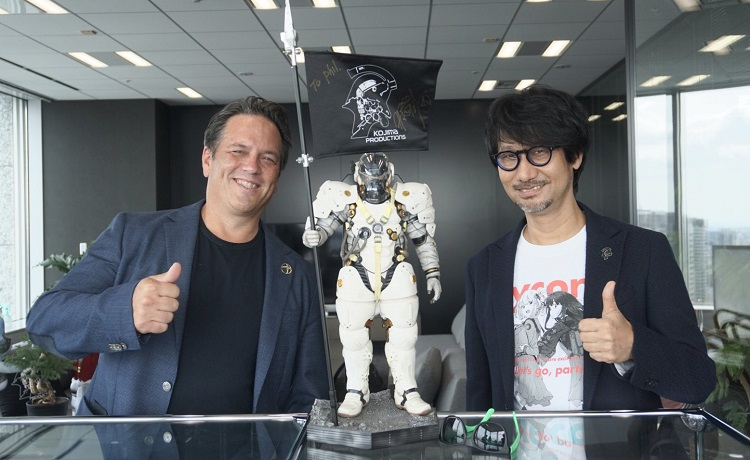  Кодзима с гендиректором Microsoft Gaming Филом Спенсером (источник изображения: Twitter) 