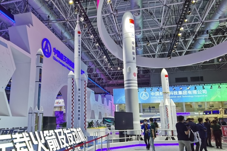 Китай представил новую ракету для полётов на Луну и сверхтяжёлую ракету Чанчжэн-9