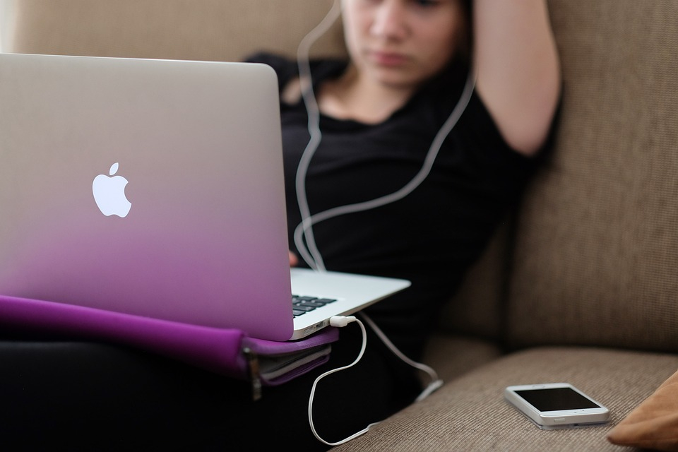 Apple наняла бывшего топ-менеджера M**a для управления официальным сайтом и службой поддержки