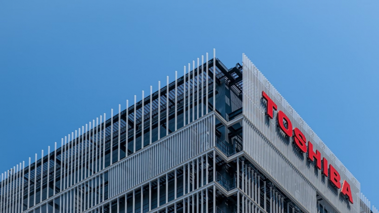 Операционная прибыль Toshiba за полгода упала на 94 %
