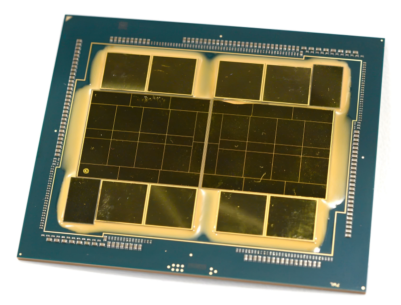  Процессоры семейства Meteror Lake (14-е поколение Core) также составные, включающие в том числе встроенный ГП Arc в виде отдельной «плитки» (источник: Intel) 