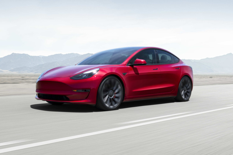 Автопилот Tesla FSD стал доступен всем желающим в Северной Америке