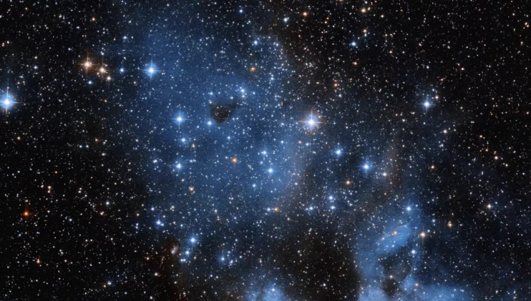 Телескоп «Хаббл» запечатлел россыпь молодых звёзд в галактике-спутнике Млечного Пути