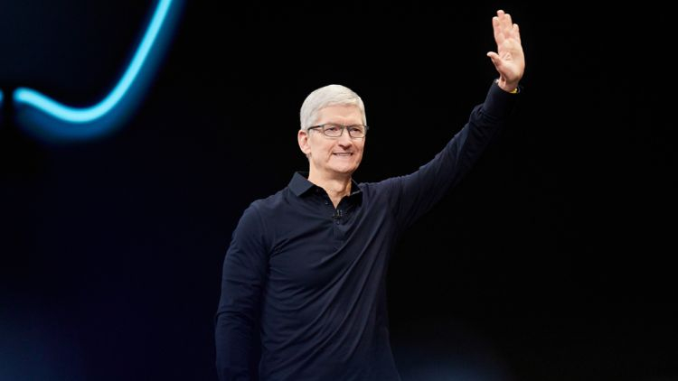 Тим Кук согласился снизить вознаграждение за свою работу на посту главы Apple в этом году на 50 %