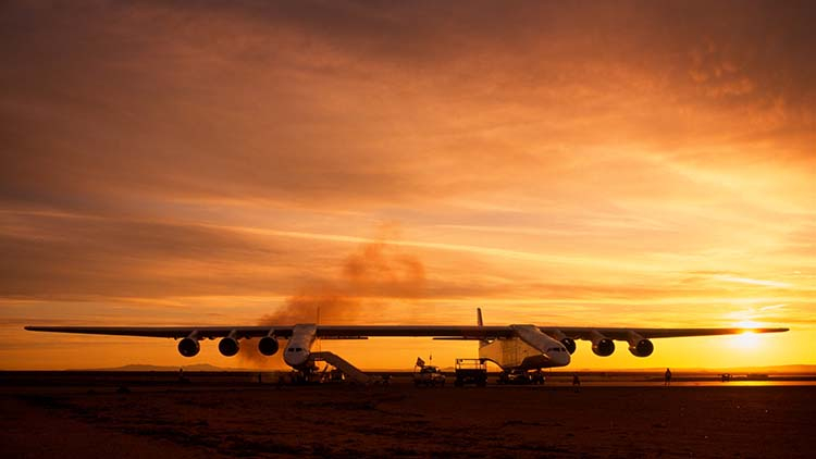 Самый большой в мире самолёт Roc выполнил свой самый длительный полёт