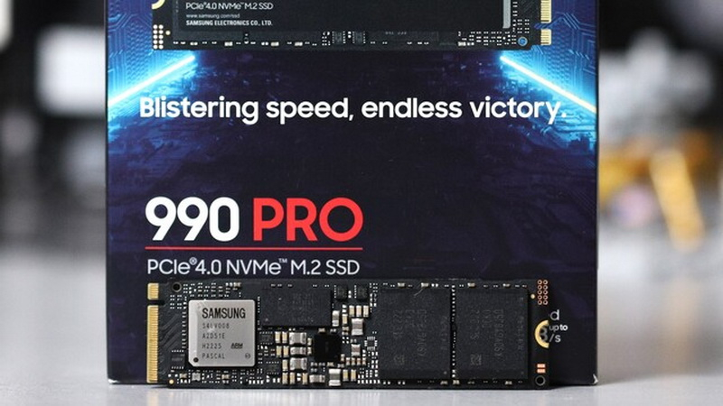 Некоторые Samsung 990 Pro стали демонстрировать слишком быстрый износ — ресурс записи SSD тает прямо на глазах