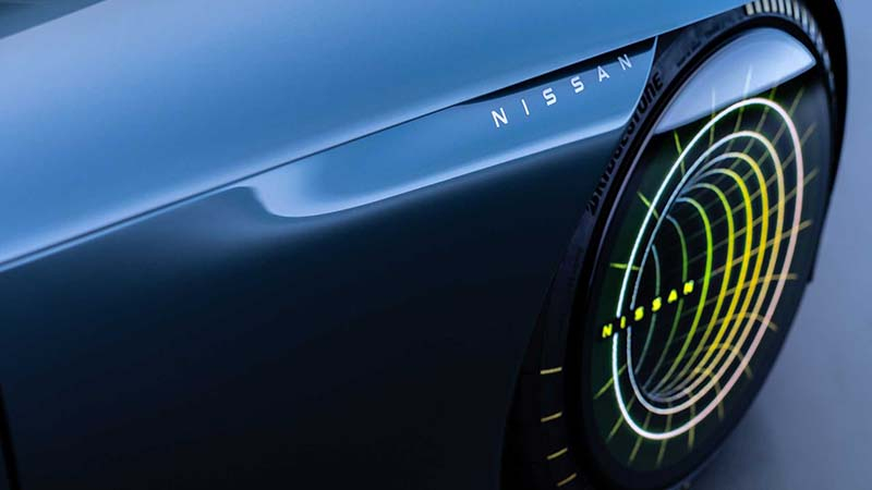 Nissan создал реальный электрический кабриолет Max-Out с сиденьями-транфмормерами и колёсами с подсветкой