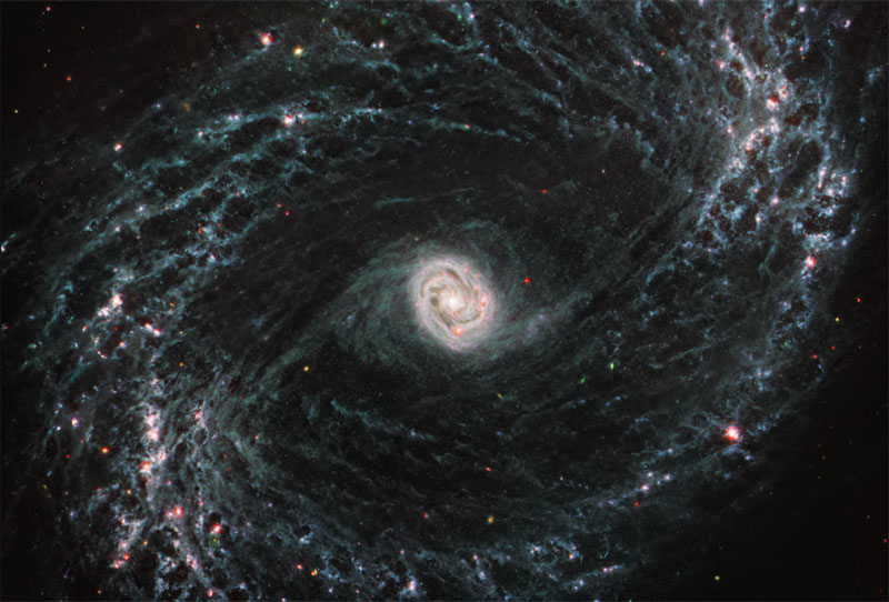  Галактика NGC 1433. Источник изображения: 