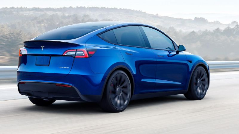 Tesla обновит электромобиль Model 3 в этом году, а Model Y  в следующем