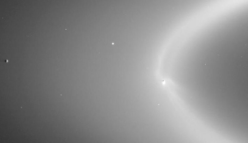 Найти признаки жизни на спутнике Сатурна Энцеладе будет проще, чем считалось ранее