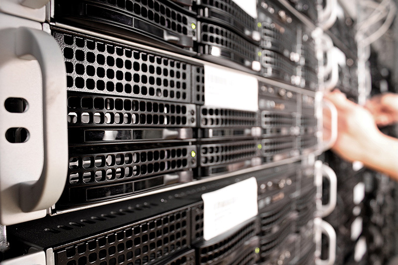 Dell и HPE сообщили о росте выручки от продаж серверов и СХД