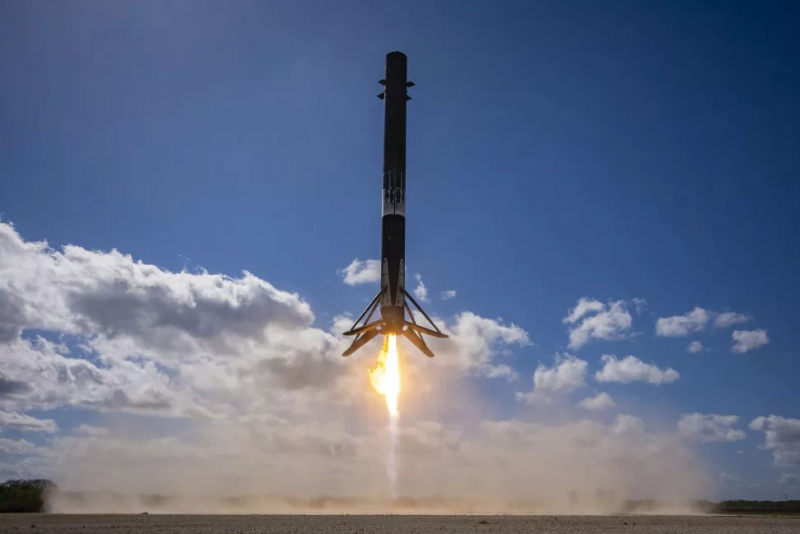 SpaceX       40  ࠗ  OneWeb