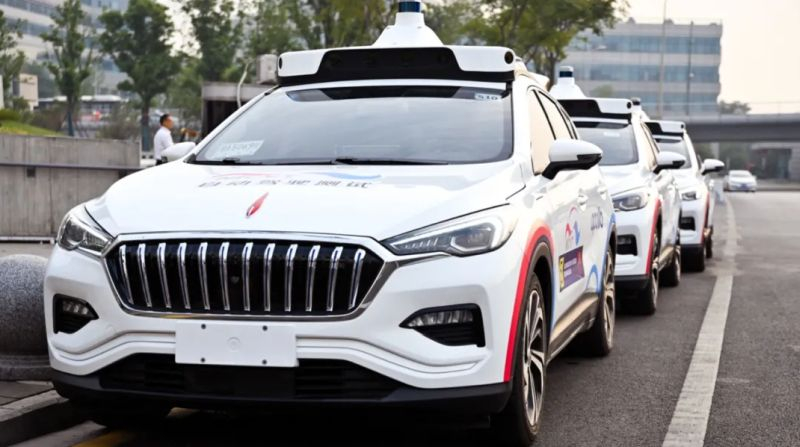 Baidu разрешили запустить в Пекине сервис беспилотных такси без водителя в салоне