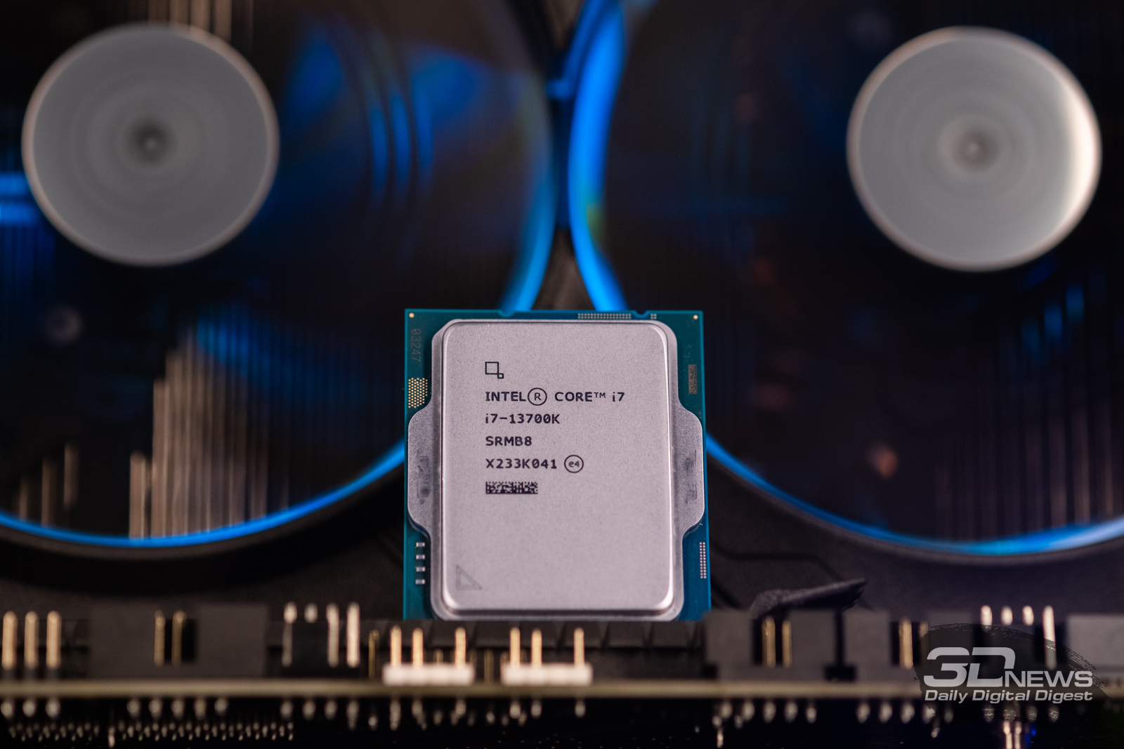Обзор Intel Core i7-13700K: как Core i9-12900K, только лучше / Процессоры и  память