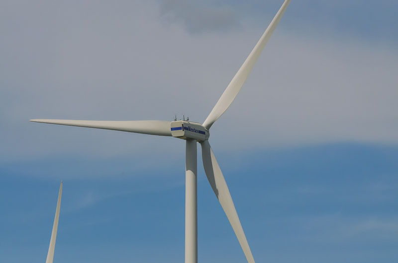 Ветроэнергетика начала восстанавливаться после спада в 2022 году, но трудности остаются