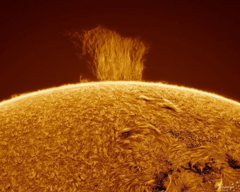 Астроном-любитель сфотографировал «плазменный водопад» высотой 100 000 км на Солнце