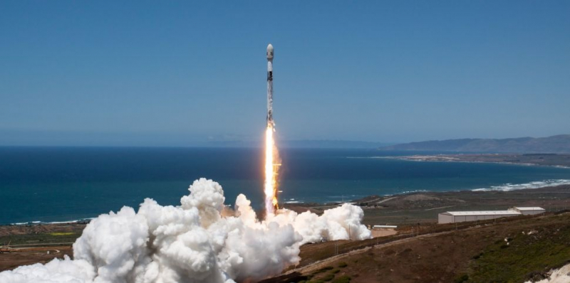 SpaceX выполнила 30-й пуск с начала года  на орбиту доставлен ещё 51 спутник Starlink