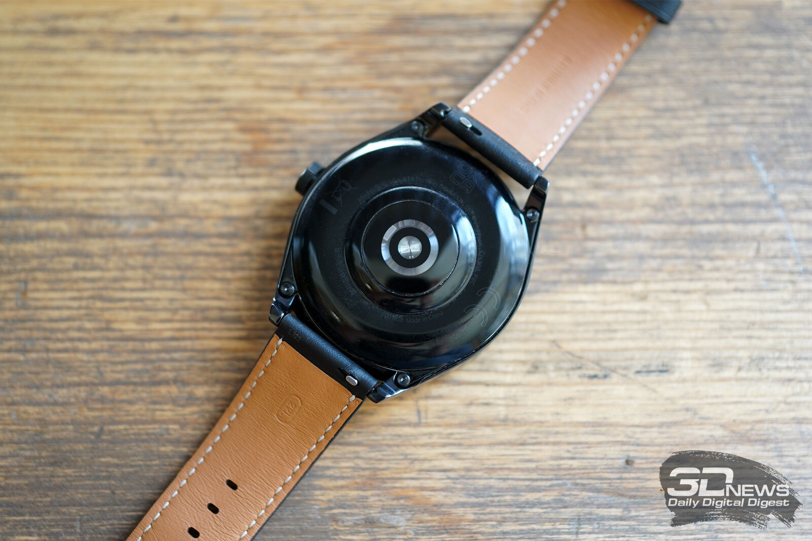 HUAWEI Watch Buds: умные часы и беспроводные наушники в одном флаконе /  Special Huawei