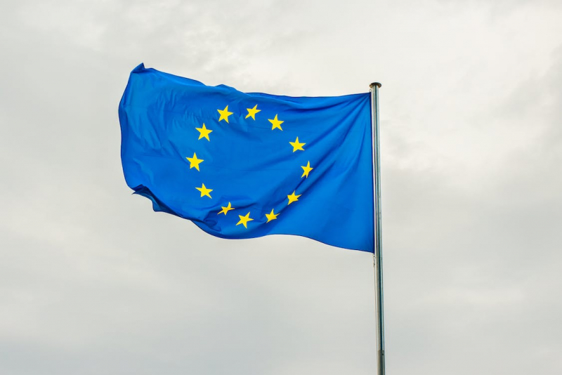 Европарламент принял проект закона, который ограничит использование ИИ и введёт строгие правила для разработчиков