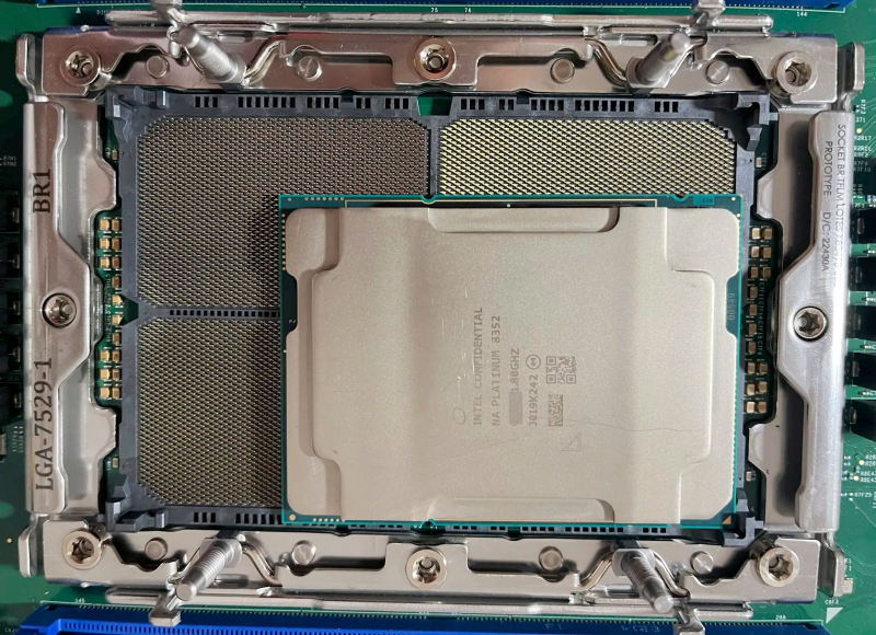  Разъём LGA 7529 и процессор Sapphire Rapids 