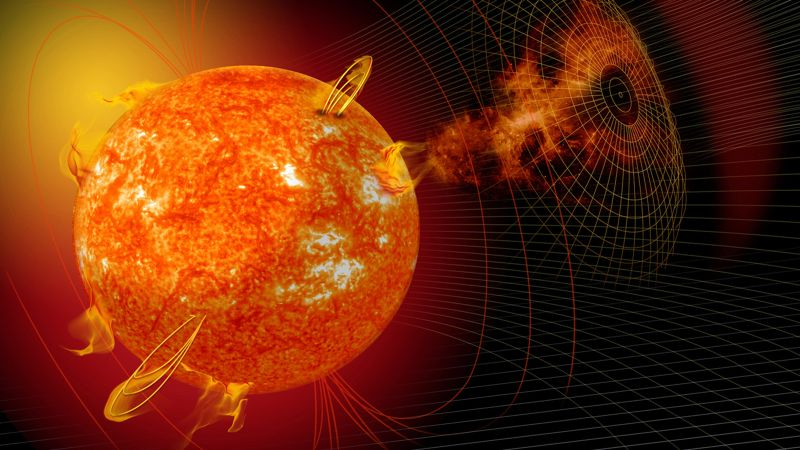  На этом изображении показан выброс корональной массы. Магнитное солнечное явление может послать в космос миллиарды тонн плазмы, которая может достичь Земли в период от одного до трёх дней, воздействуя на электронные системы как на спутниках, так и на земле. Источник изображения: NASA 