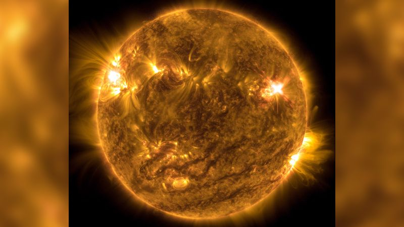  2 октября 2022 г. на Солнце произошла вспышка Х1, запечатлённая Обсерваторией солнечной динамики NASA (SDO). События X-класса — это самые интенсивные вспышки, и они могут повлиять на системы связи на Земле. Источник изображения: NASA / SDO 