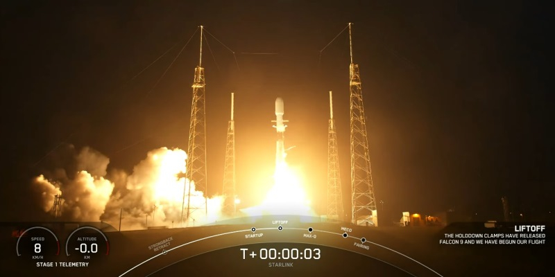 SpaceX запустила в космос очередную партию из 22 спутников Starlink