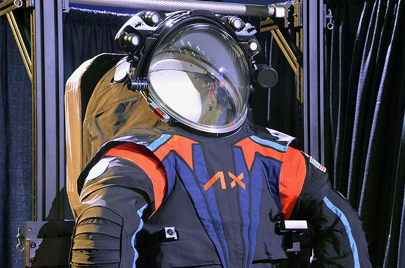 axiom_space-suit2.jpg