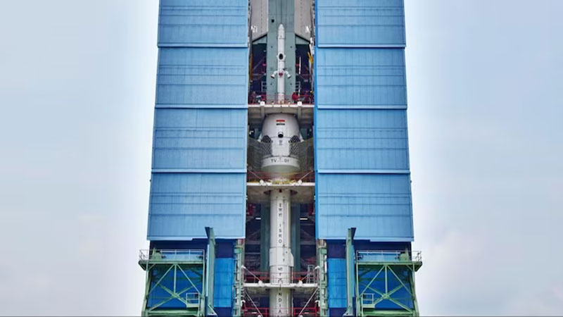 Индийский космический корабль для пилотируемых полётов предстал на первых фотографиях со стартовой площадки — запуск состоится в субботу
