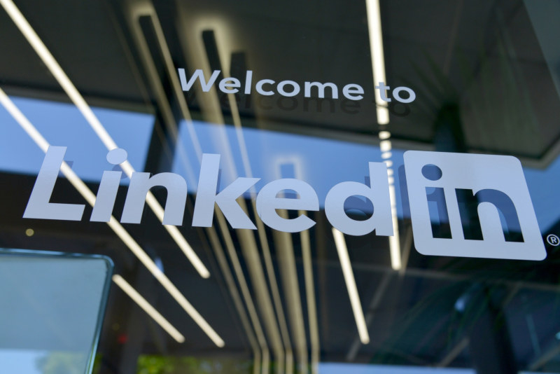 ИИ-консультант от LinkedIn поможет пользователям найти работу