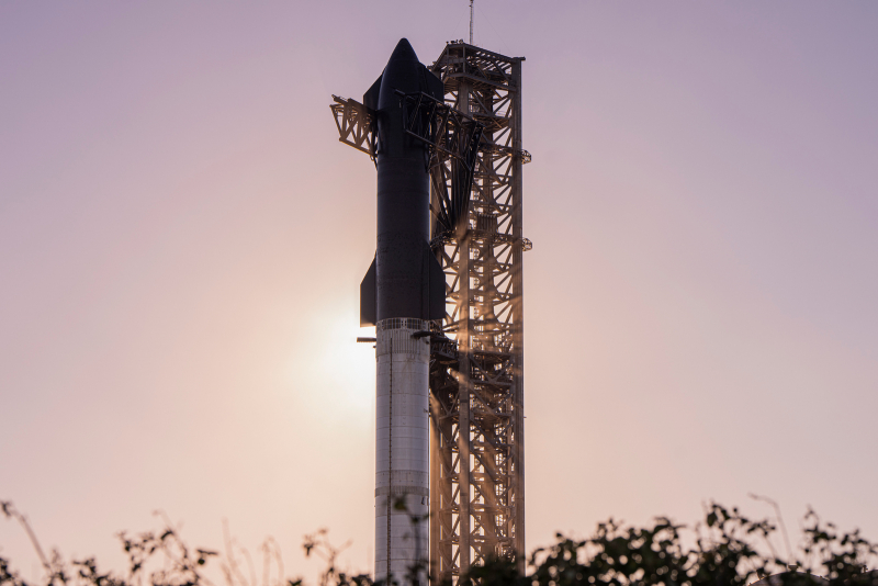 Сегодня SpaceX снова попытается запустить мощнейшую ракету Starship на орбиту