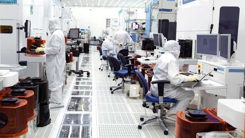 Китайский рынок становится всё более значимым для поставщиков оборудования для производства чипов