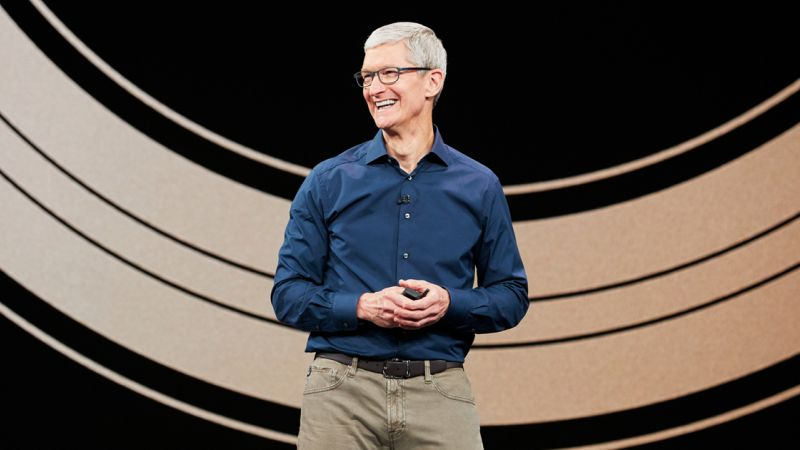 Тим Кук признался, что готовит себе преемника на пост главы Apple, но на пенсию пока не собирается