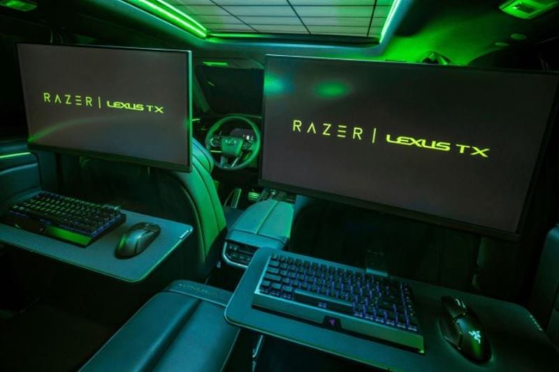 Razer превратила кроссовер Lexus TX в гейм-мобиль с игровыми ПК и RGB-подсветкой