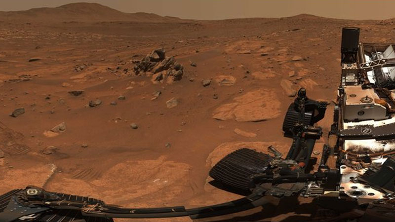  Часть свежей панорамы на Марсе, склеенной из 993 отдельных снимков. Источник изображения: NASA 