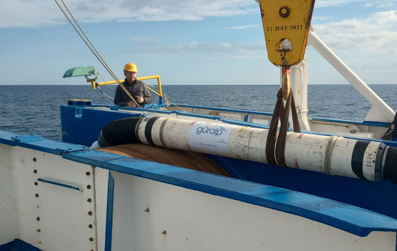 Güralp проложила в водах Италии экспериментальный 21-км оптоволоконный кабель SMART для мониторинга сейсмической активности