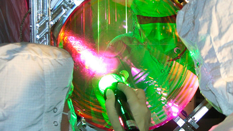  Одно из зеркал детектора LIGO. Источник изображения: Caltech/MIT/LIGO Lab 