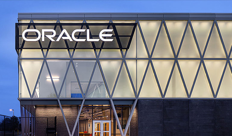 Облачная выручка Oracle выросла на четверть, а сама компания всерьёз взялась за ИИ, пообещав построить гигантский ЦОД