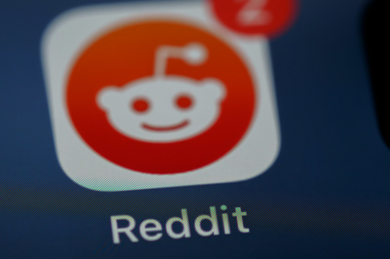 Регулятор США проверит сделки Reddit по предоставлению контента для обучения ИИ