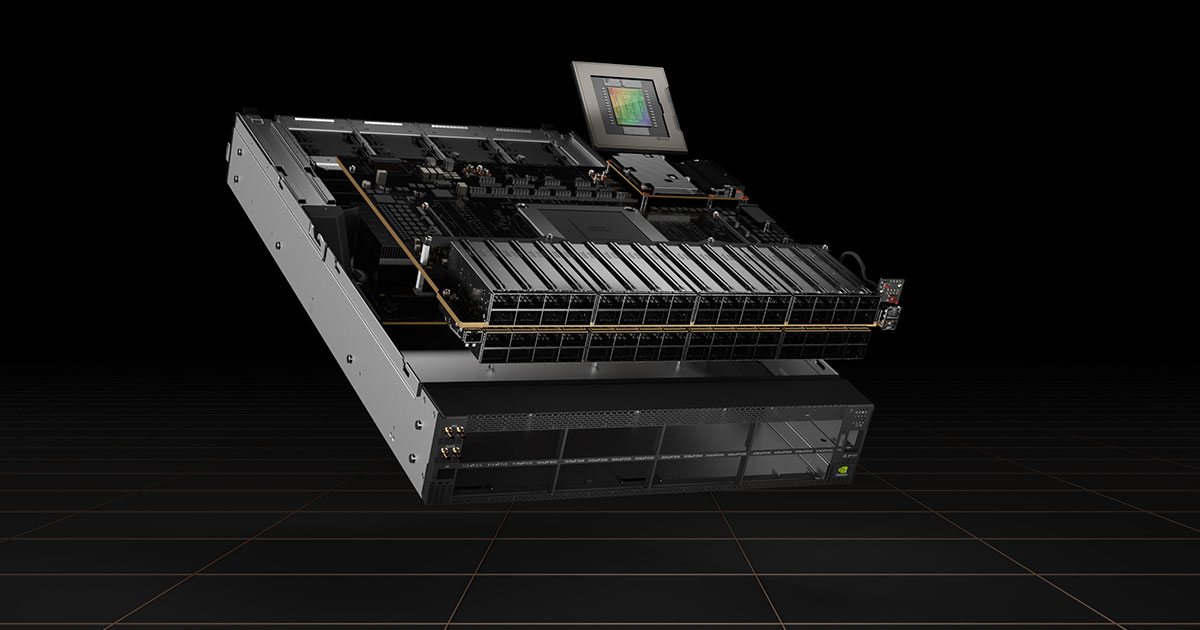 NVIDIA представила 800G-платформы Quantum-X800 и Spectrum-X800 для InfiniBand- и Ethernet-фабрик нового поколения