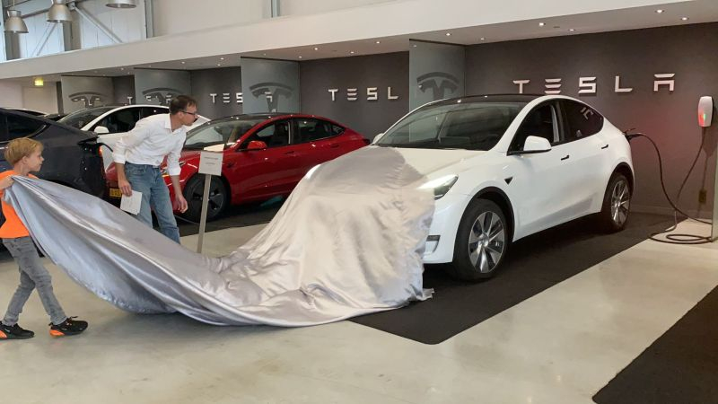 Даже сократив поставки электромобилей, Tesla смогла вернуть себе статус крупнейшего производителя в мире